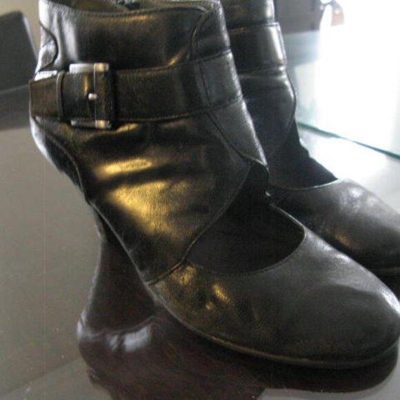 Aerosole Bootie Heels size 9.5 - Picture 2 of 4
